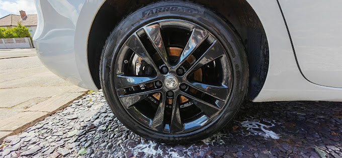 When is the Right Time for Tyre Repair Services?